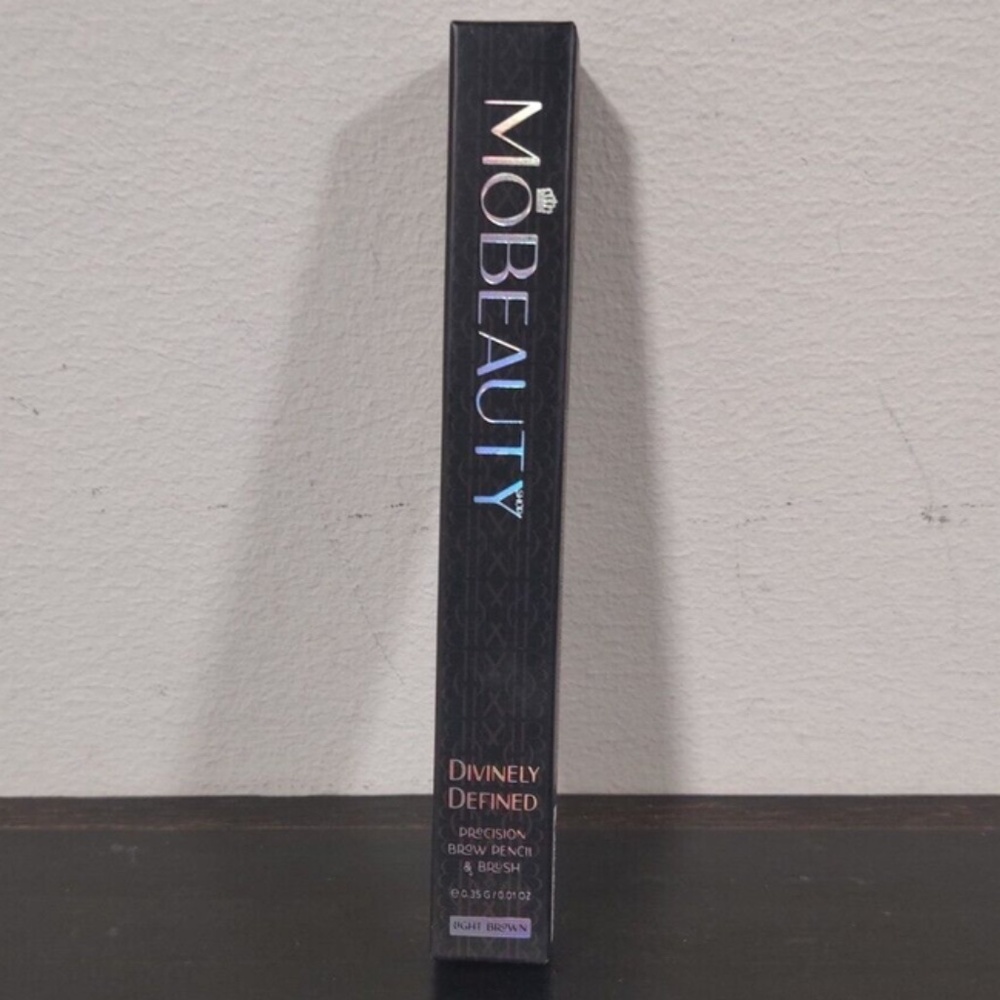 MO BEAUTY Divinely Defined Precision Brow Pencil & Brush 0.01 oz LIGHT BROWN